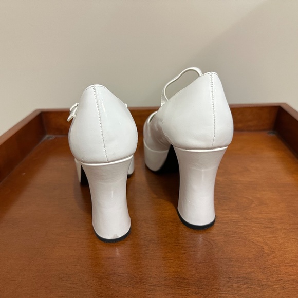 Funtasma Mary Jane Pump, White, Size 9 - Picture 7 of 11